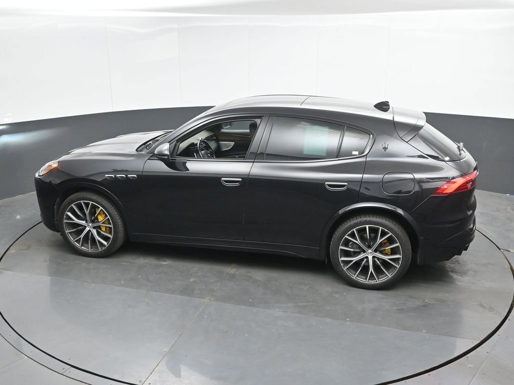 Used 2023 Maserati Grecale Modena AWD/4WD image 37