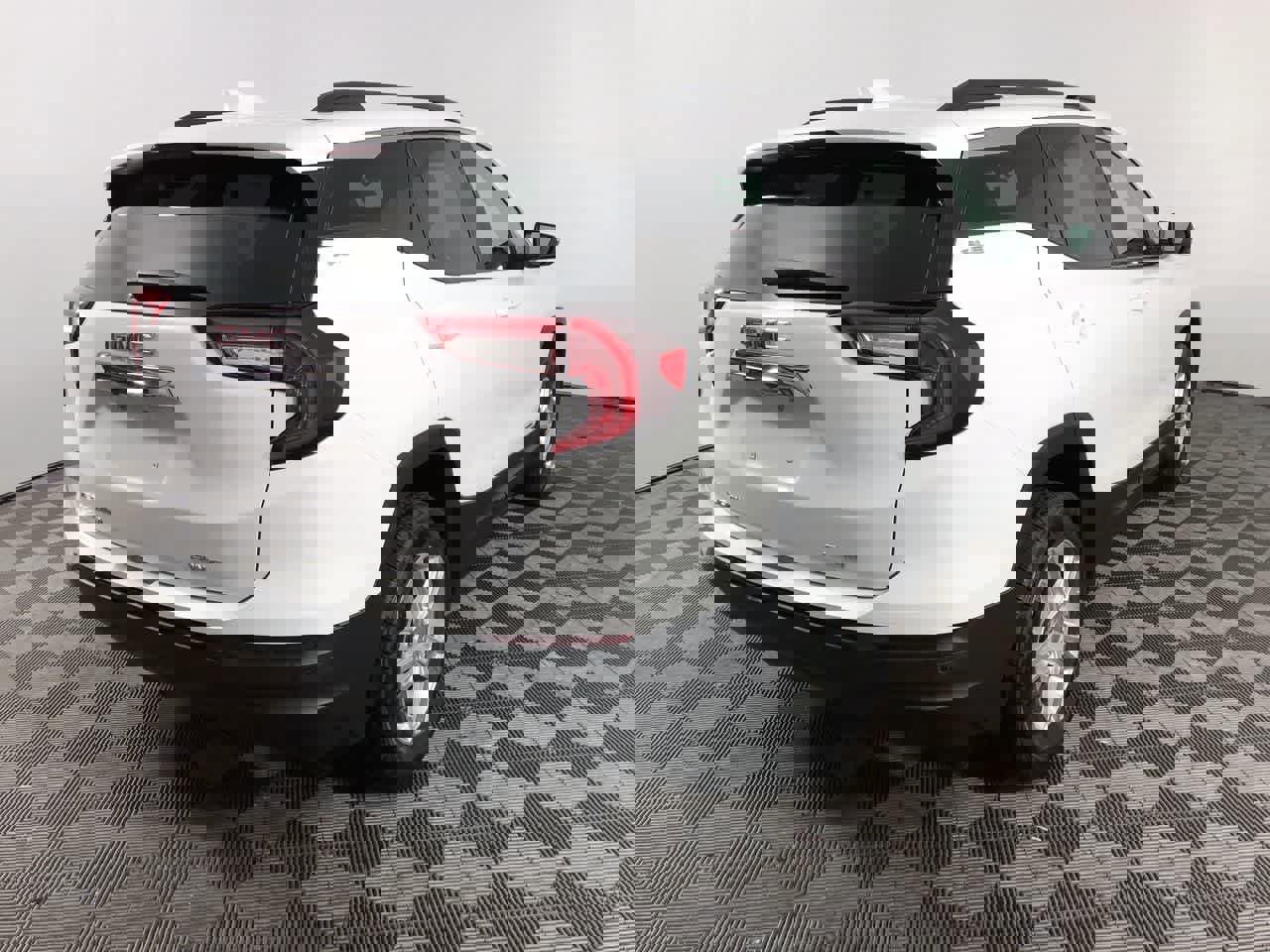 Used 2023 GMC Terrain SLE w/ Driver Convenience Package image 8