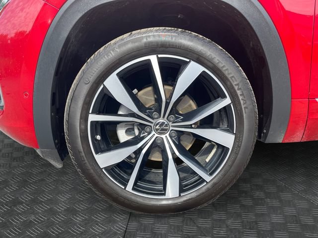 Used 2025 Volkswagen Atlas Cross Sport SEL Premium R-Line AWD/4WD image 14