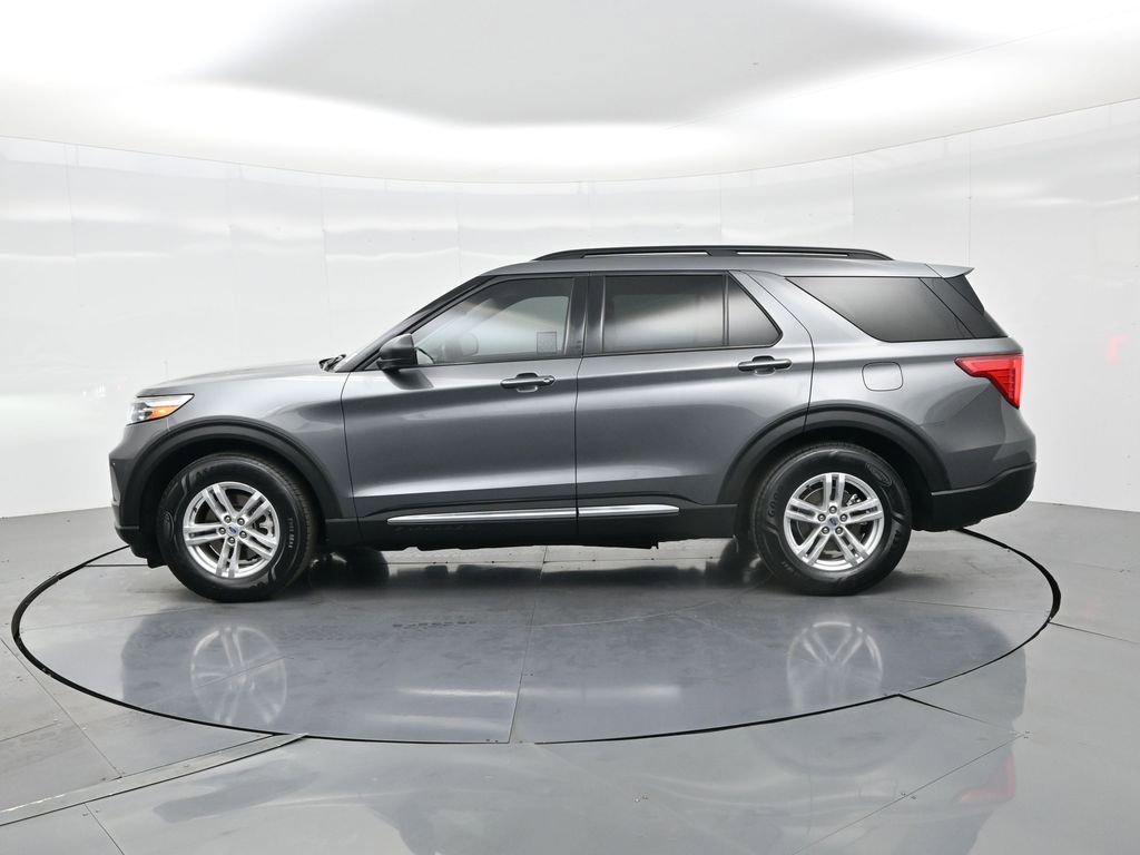 Used 2022 Ford Explorer XLT w/ Equipment Group 202A image 10