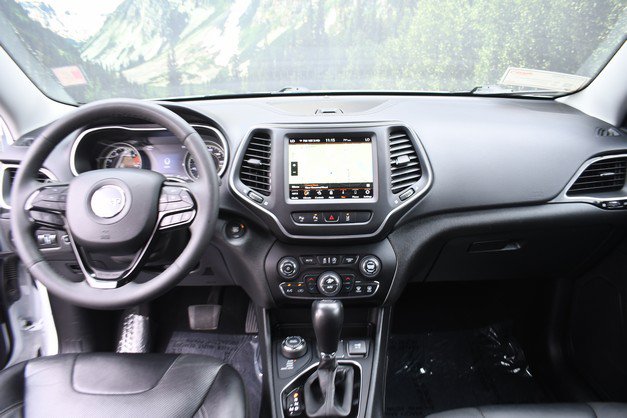 Used 2023 Jeep Cherokee Altitude Lux AWD/4WD image 18