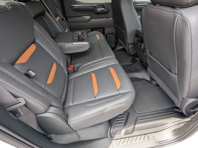Used 2023 GMC Sierra 1500 AT4 w/ AT4 Premium Package AWD/4WD image 14