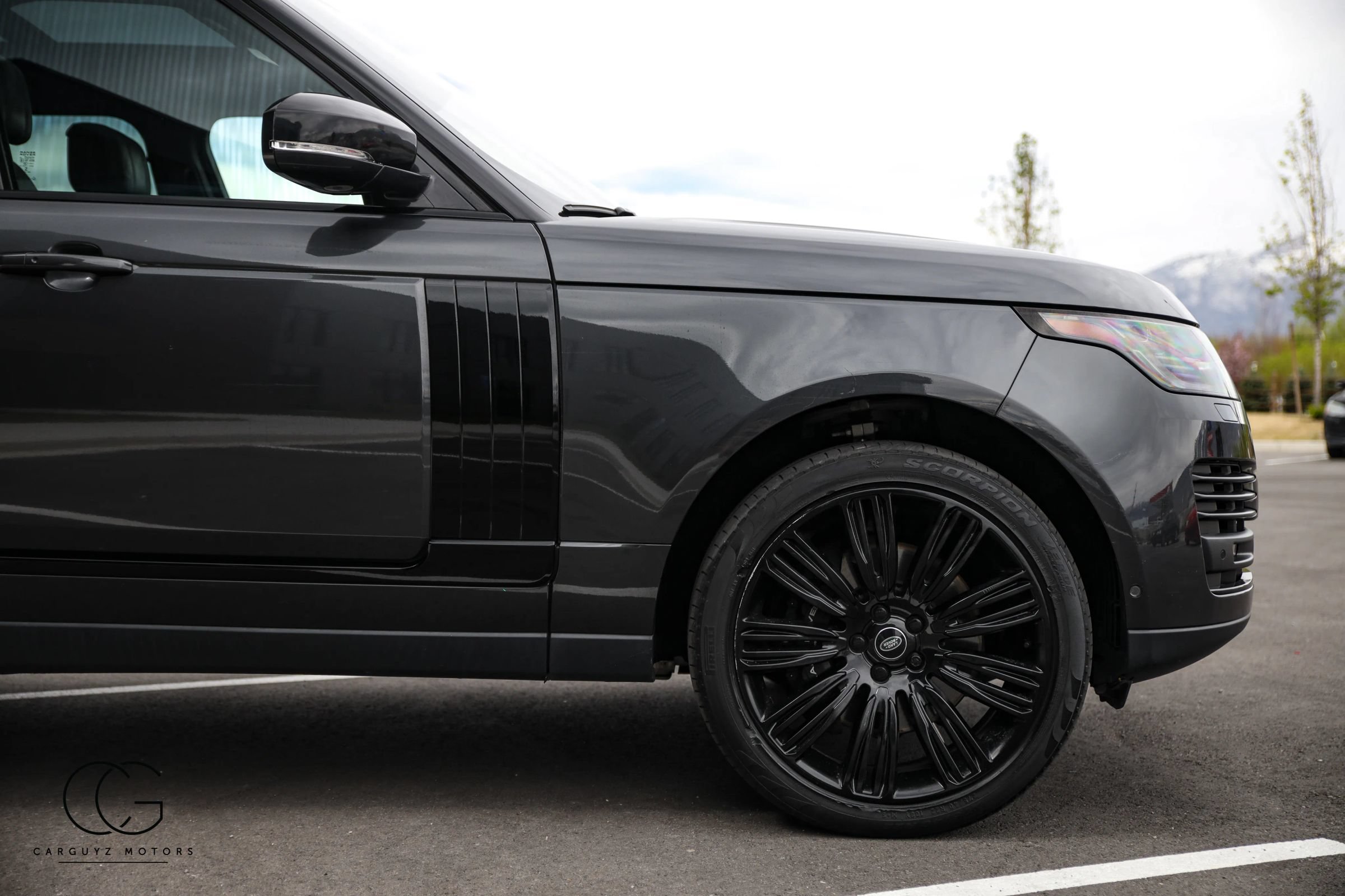 Used 2022 Land Rover Range Rover P525 Westminster Edition AWD/4WD image 16