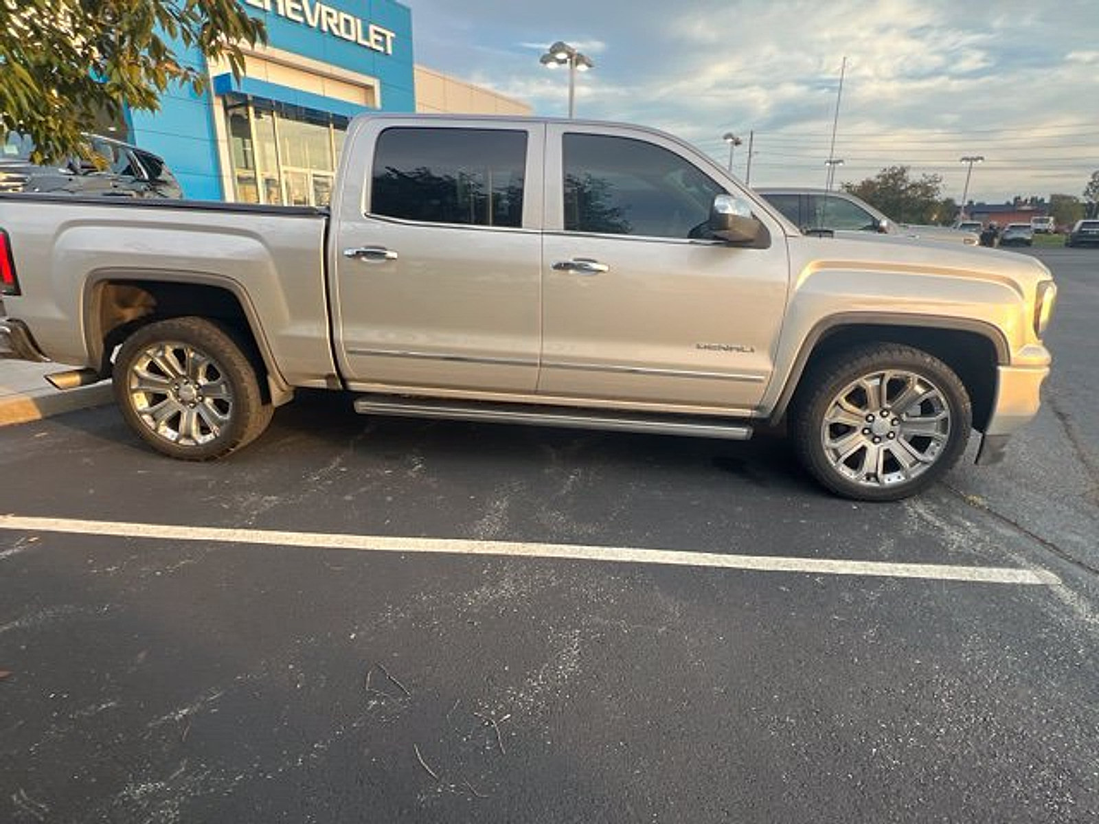 Used 2018 GMC Sierra 1500 Denali w/ Denali Ultimate Package AWD/4WD image 17