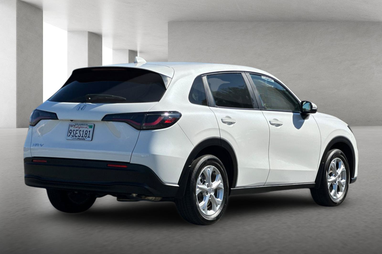 Certified 2025 Honda HR-V LX image 4