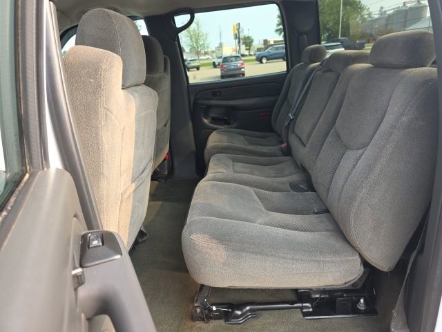 Used 2006 Chevrolet Silverado 2500 LT w/ Heavy-Duty Power Package image 25