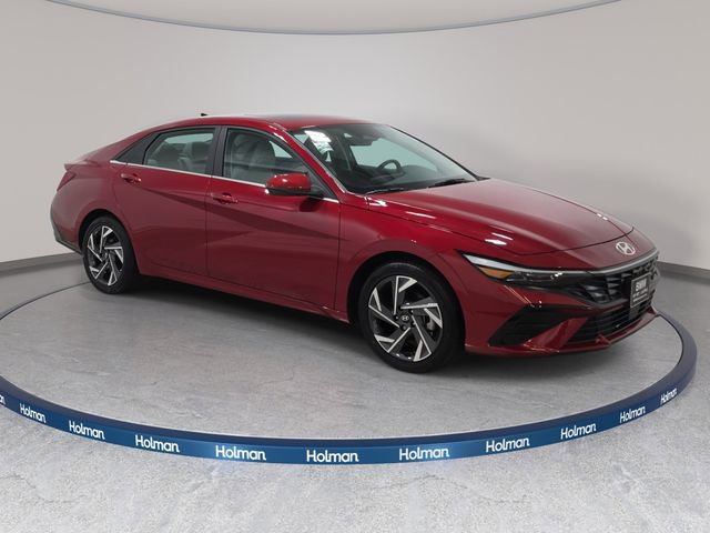 Used 2024 Hyundai Elantra Limited image 4