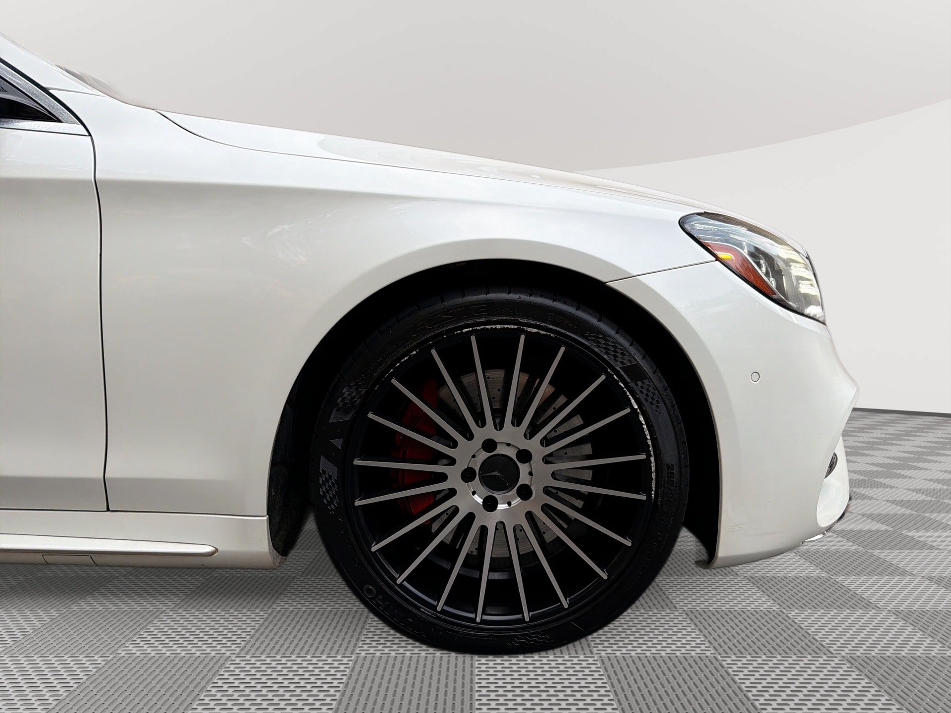 Used 2019 Mercedes-Benz S 560 4MATIC Sedan image 31