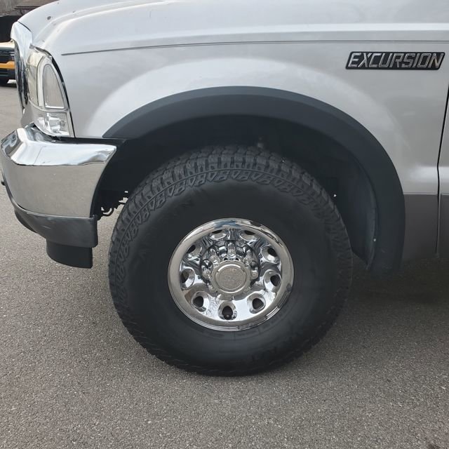 Used 2001 Ford Excursion XLT image 31