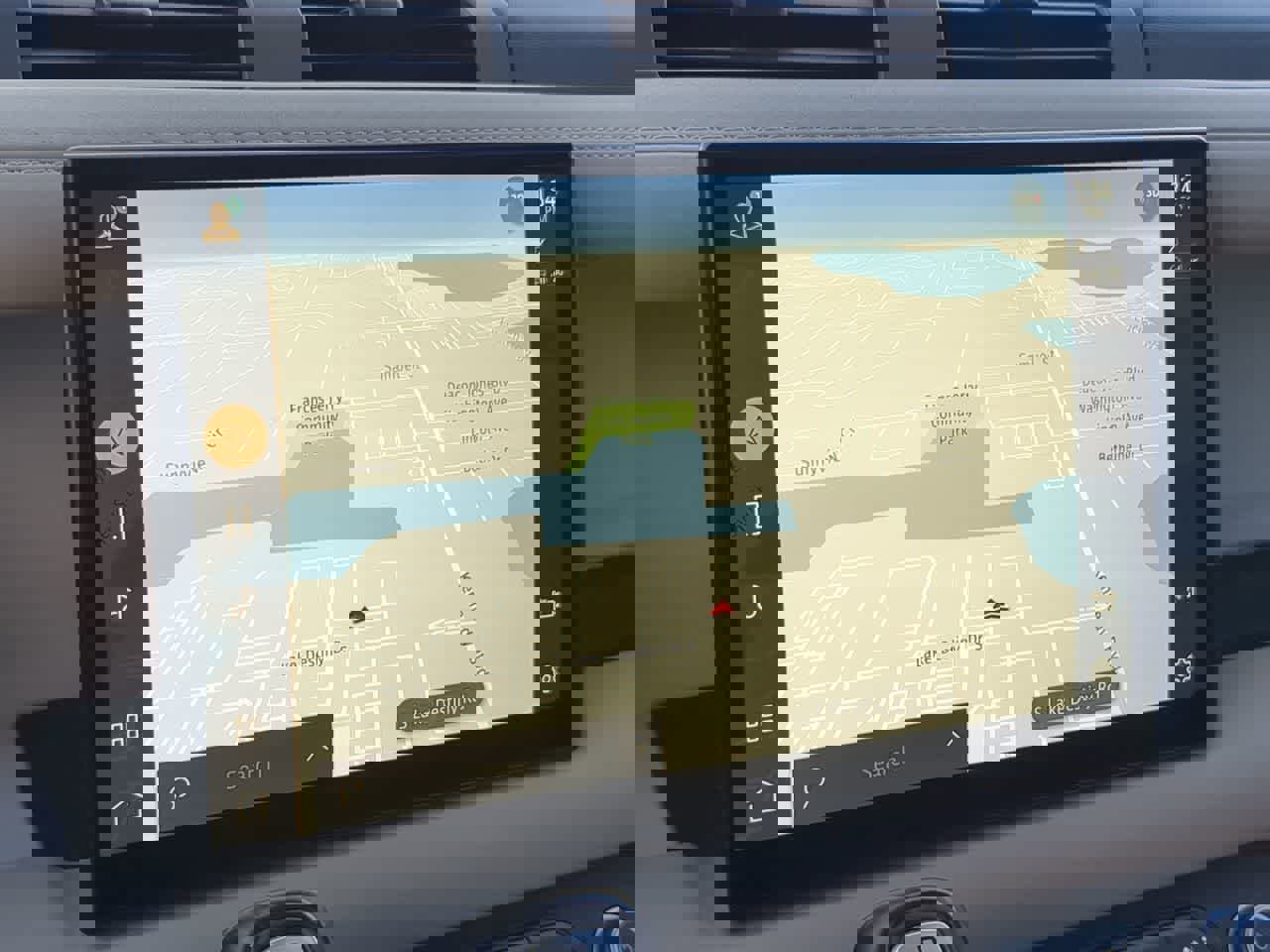 Used 2022 Land Rover Defender 110 S image 31