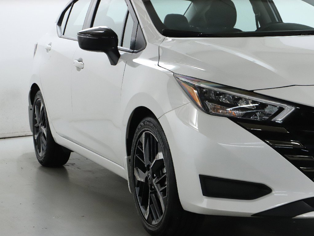Used 2025 Nissan Versa SR w/ Trunk Package FWD image 9