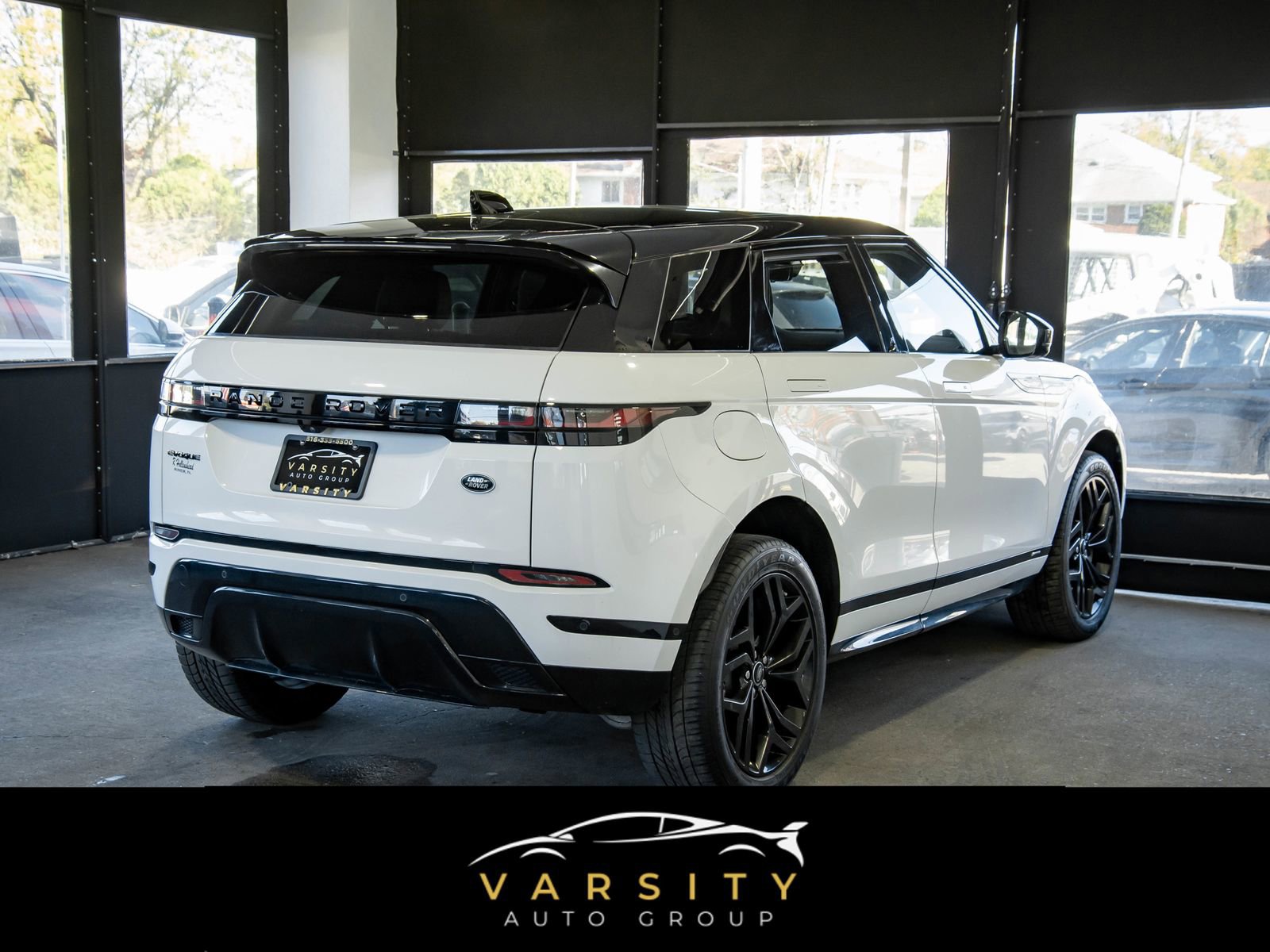 Used 2021 Land Rover Range Rover Evoque R-Dynamic S AWD/4WD image 4