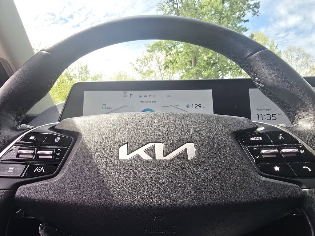 Used 2022 Kia EV6 Wind AWD/4WD image 29