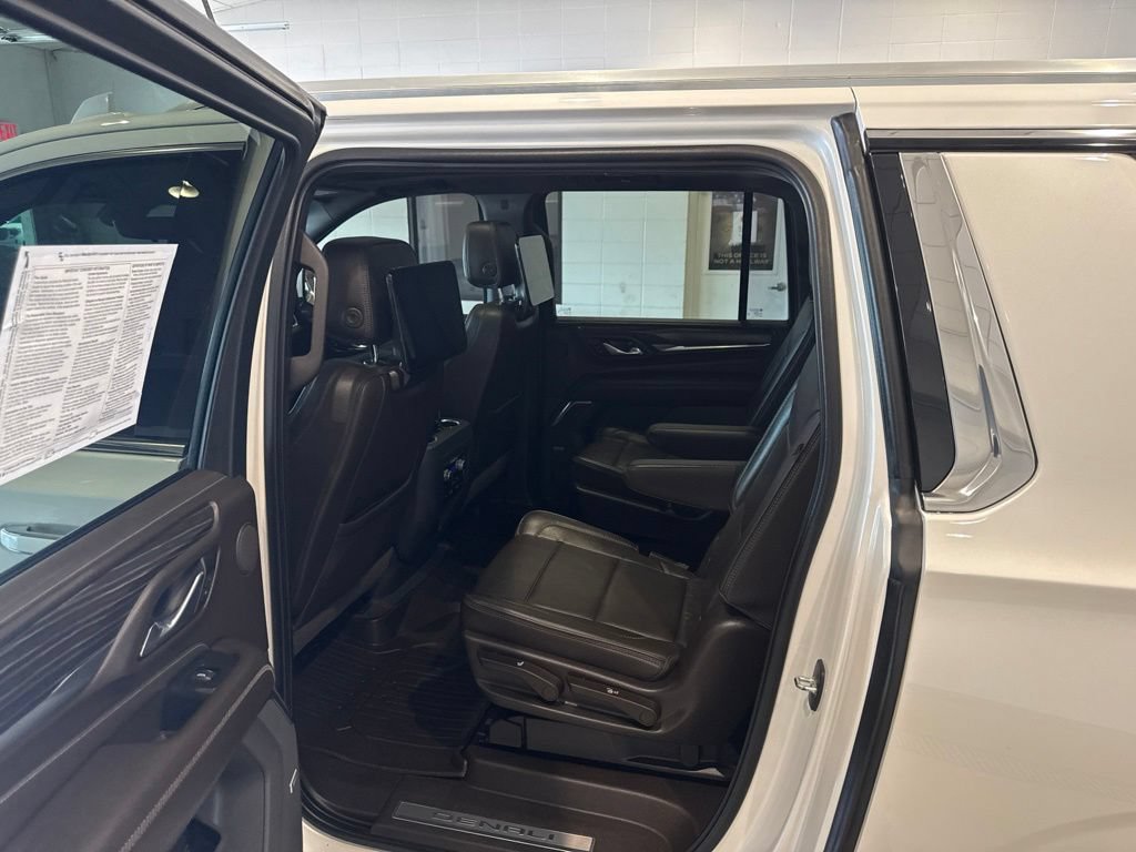 Used 2021 GMC Yukon XL Denali w/ Denali Ultimate Package AWD/4WD image 20