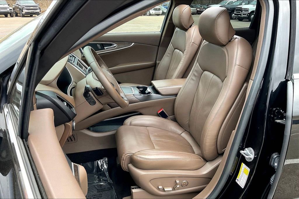 Used 2016 Lincoln MKX Reserve w/ Climate Package image 24