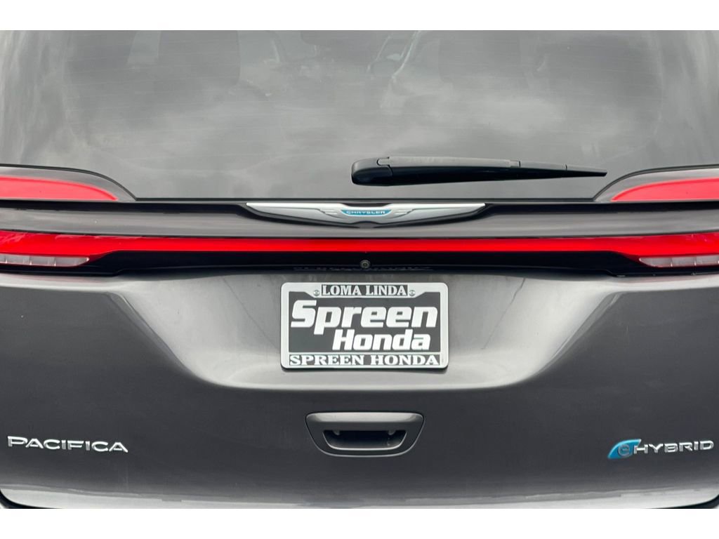 Used 2021 Chrysler Pacifica Touring w/ Uconnect Theater Family Group image 14