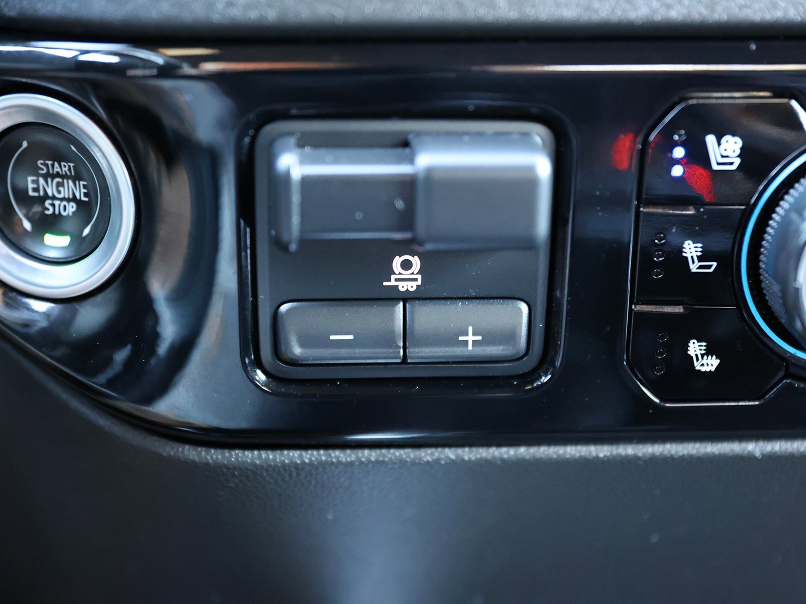 Certified 2023 Chevrolet Silverado 1500 High Country w/ Z71 Off-Road Package image 34