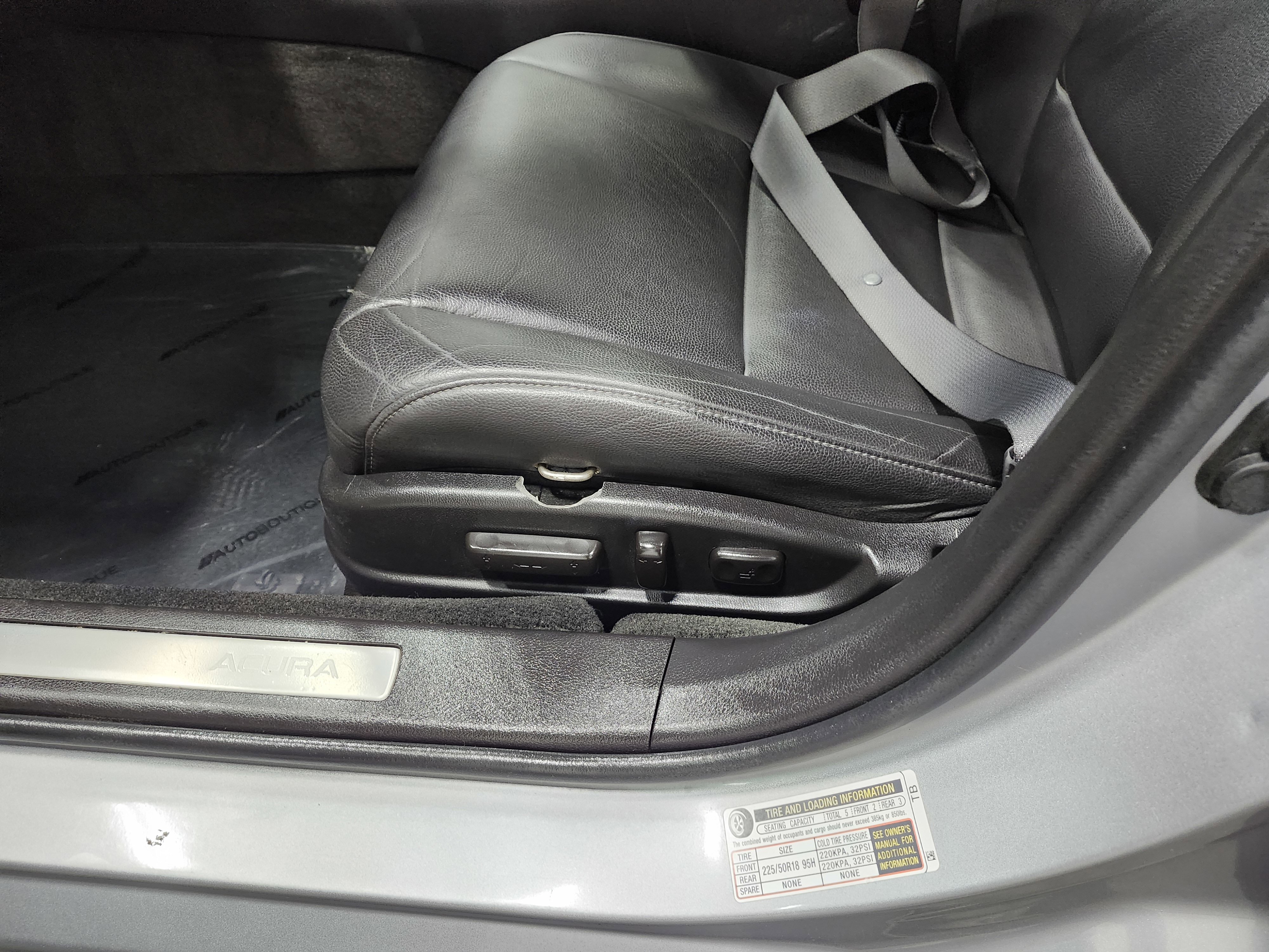 Used 2018 Acura TLX V6 image 25