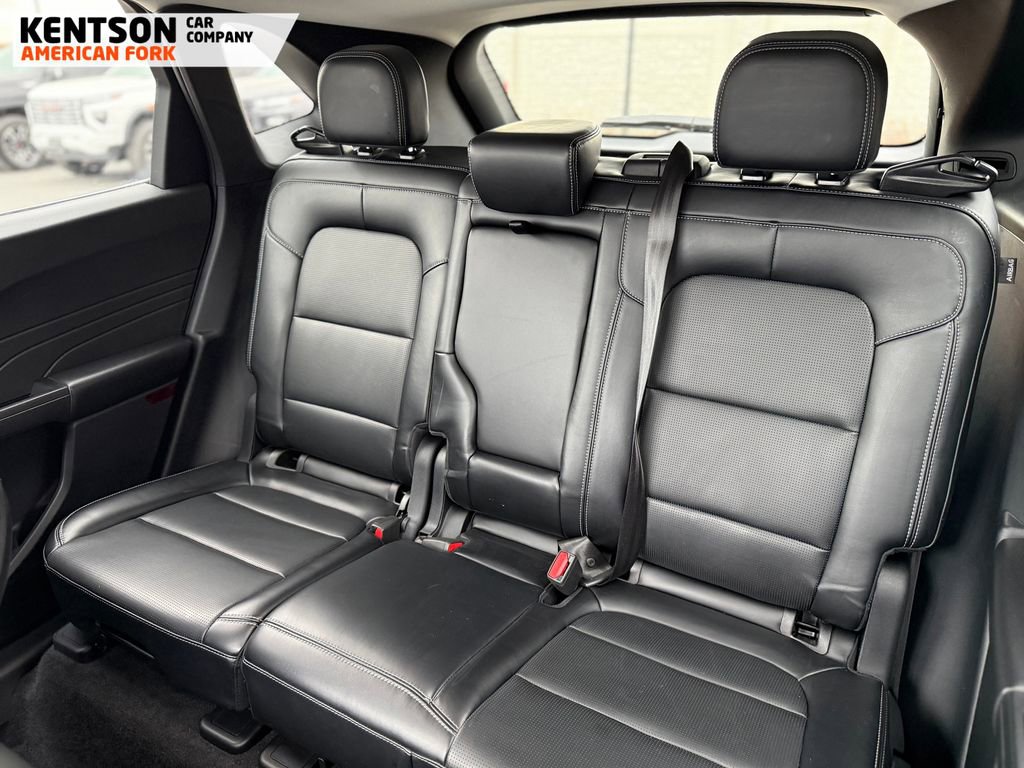 Used 2025 Ford Escape Platinum image 36