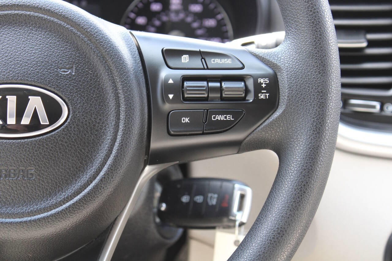 Used 2018 Kia Sorento LX image 37