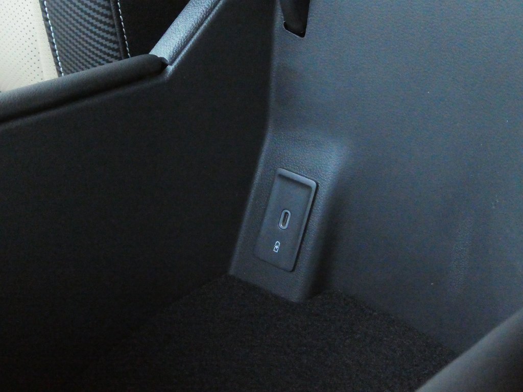 New 2025 Volkswagen Atlas Cross Sport SE image 17