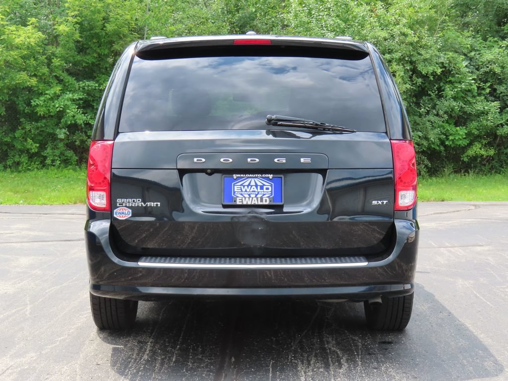 Used 2019 Dodge Grand Caravan SXT FWD image 14