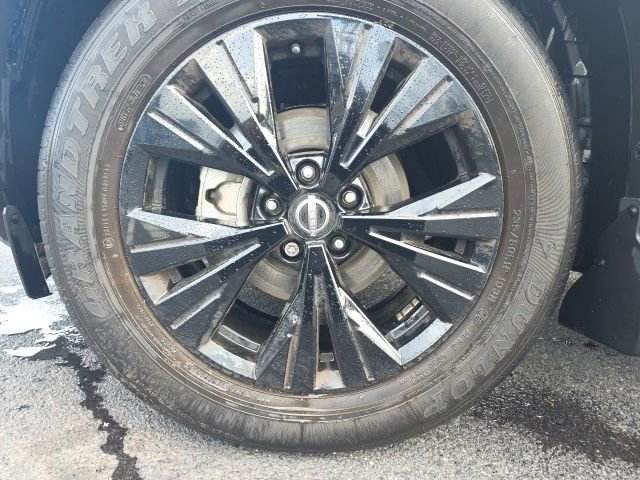 Certified 2023 Nissan Rogue SV w/ SV Premium B Package image 9