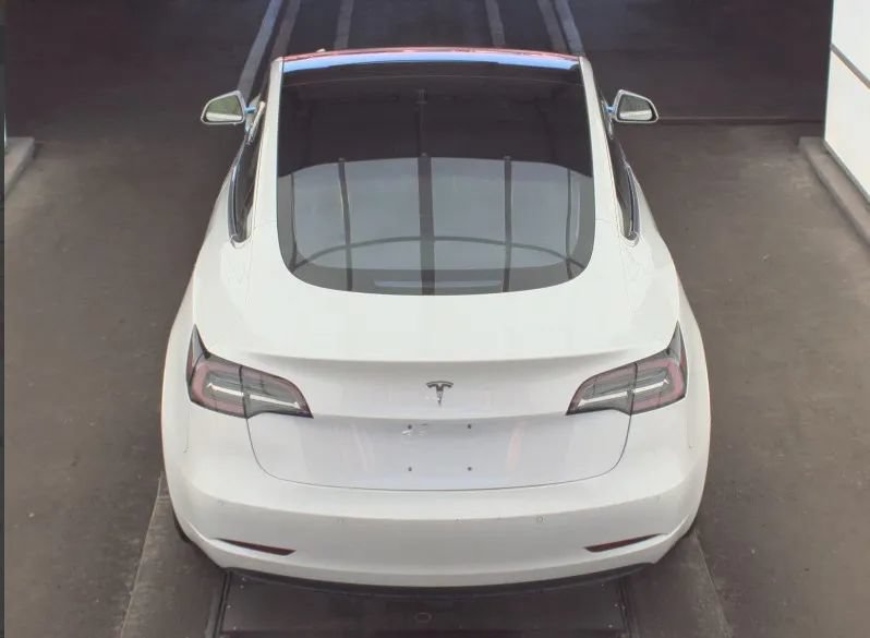 Used 2018 Tesla Model 3 Long Range RWD image 5