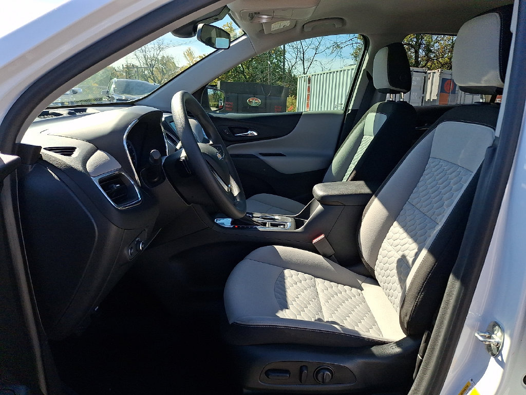 Used 2021 Chevrolet Equinox LS w/ LS Convenience Package FWD image 15