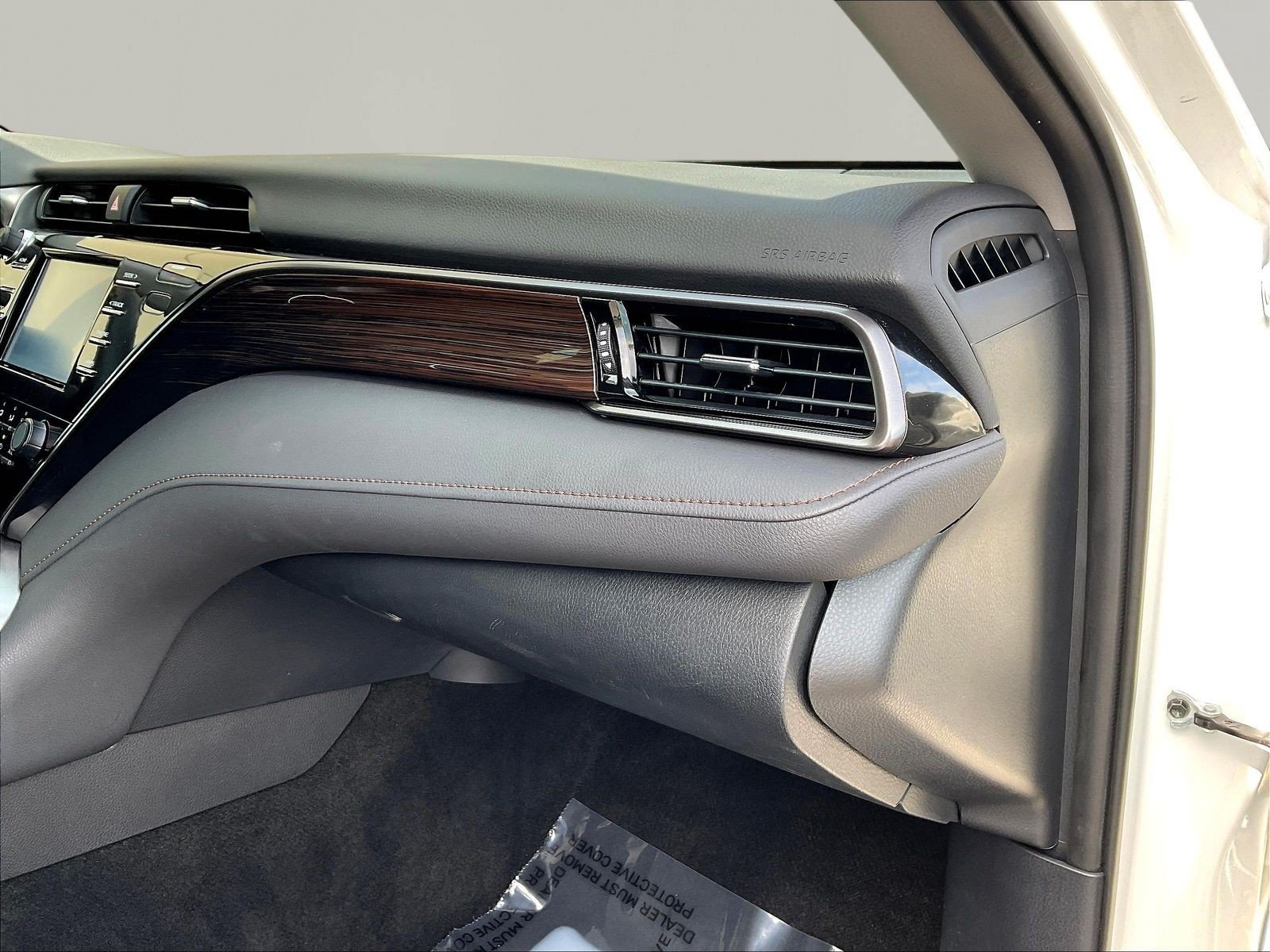 Used 2019 Toyota Camry LE FWD image 26