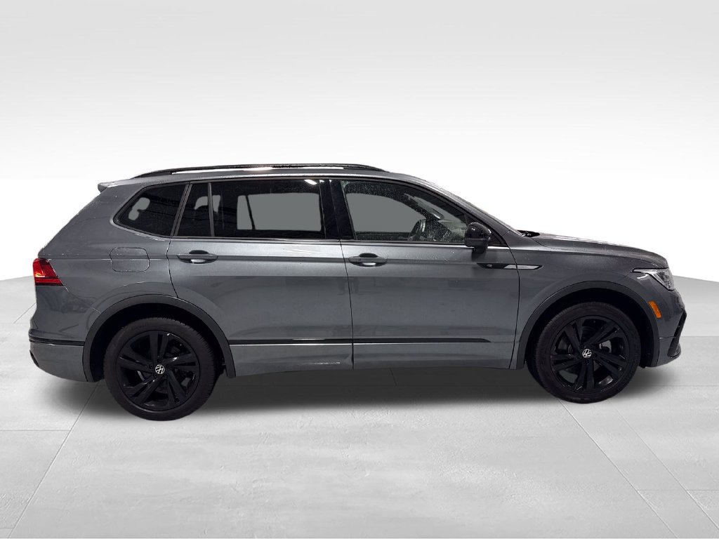 Used 2024 Volkswagen Tiguan SE R-Line FWD image 52