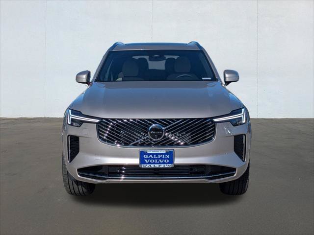 New 2026 Volvo XC90 T8 Plus w/ Protection Package Premier AWD/4WD image 4
