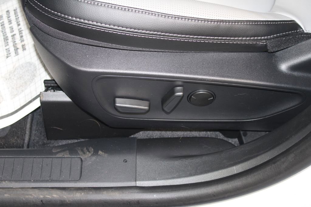 New 2026 Ford Escape Platinum w/ Premium Technology Package image 22