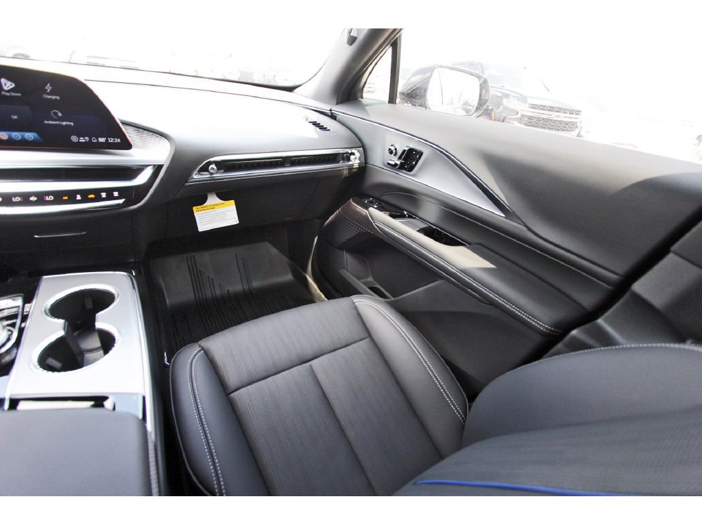 New 2027 Cadillac Lyriq Luxury RWD image 10