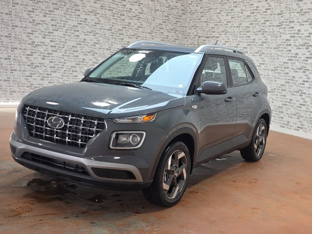 Used 2026 Hyundai Venue SEL FWD image 3