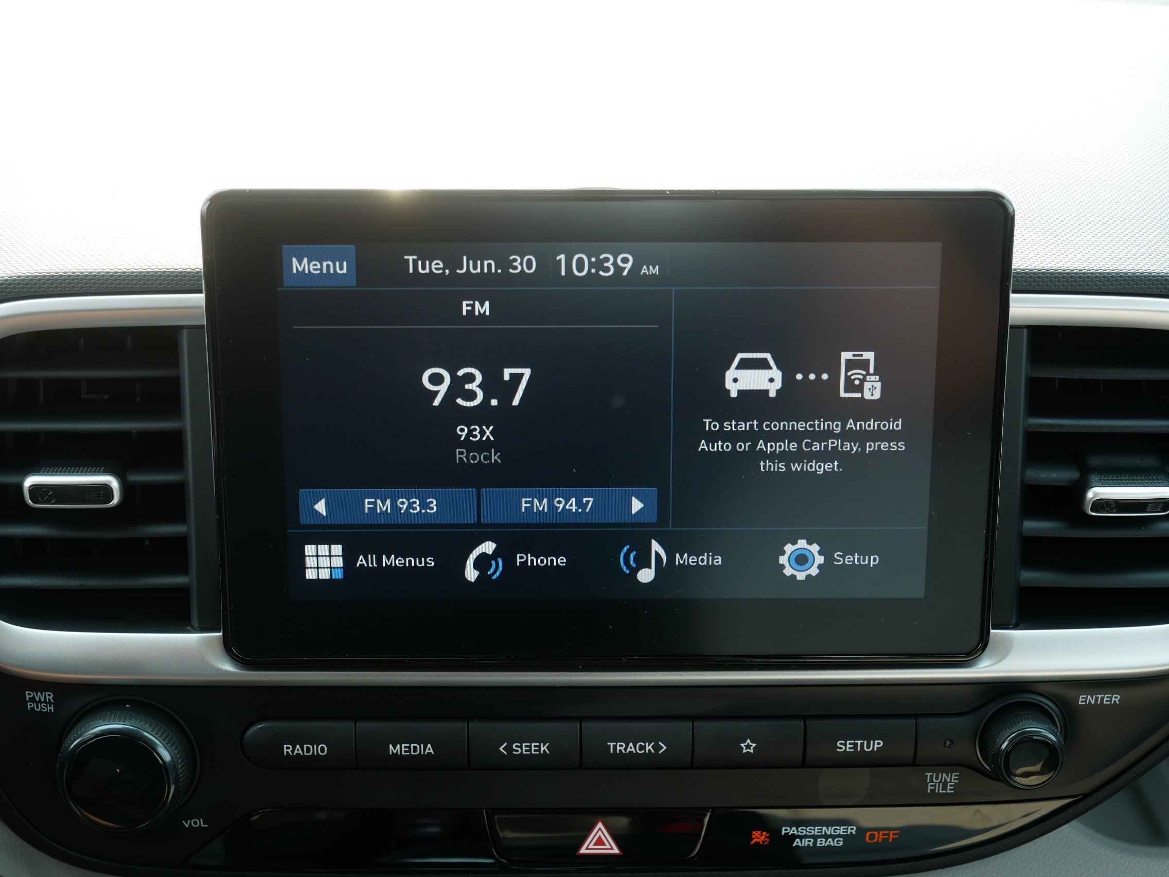 Used 2025 Hyundai Venue SEL FWD image 22