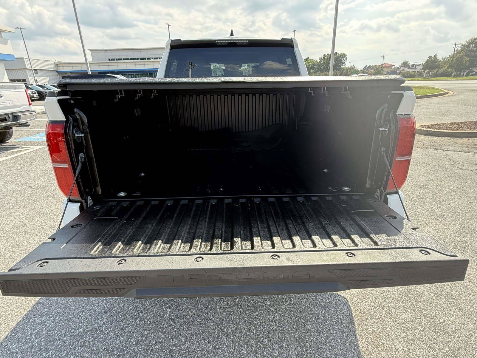 Used 2026 Toyota Tacoma SR5 RWD image 33