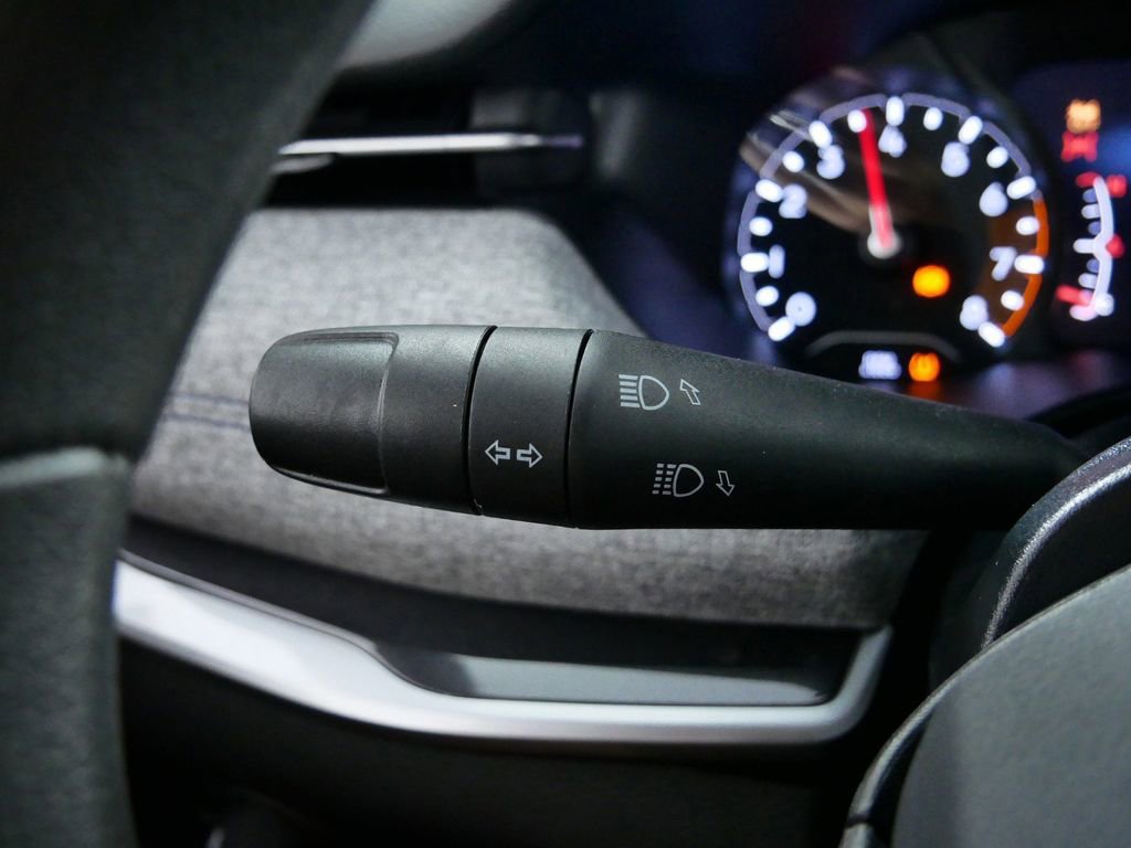 Used 2024 Jeep Compass Sport image 35