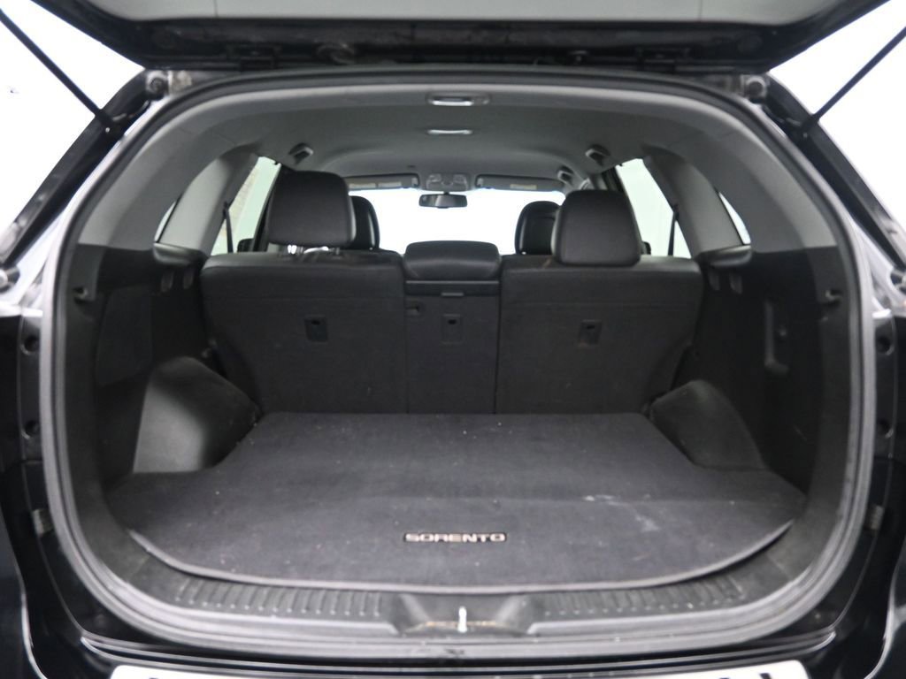 Used 2015 Kia Sorento LX image 28