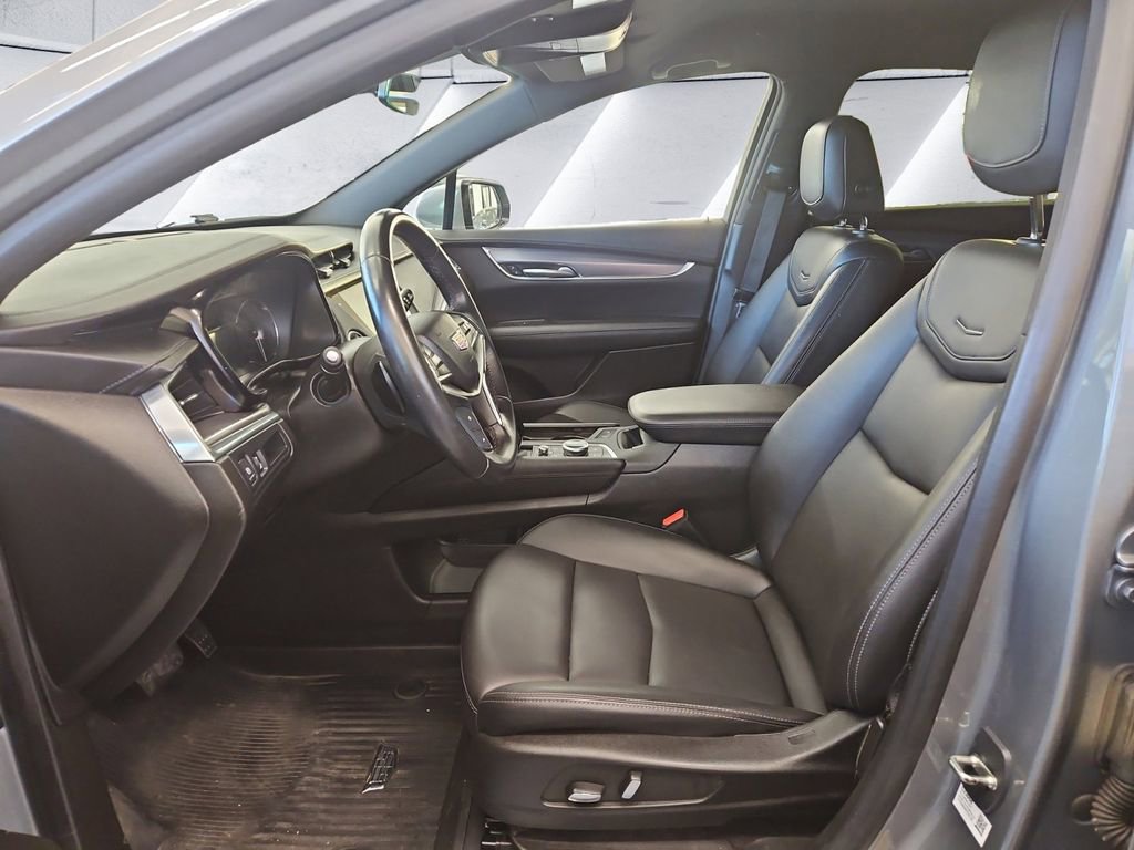 Used 2023 Cadillac XT5 Luxury image 7