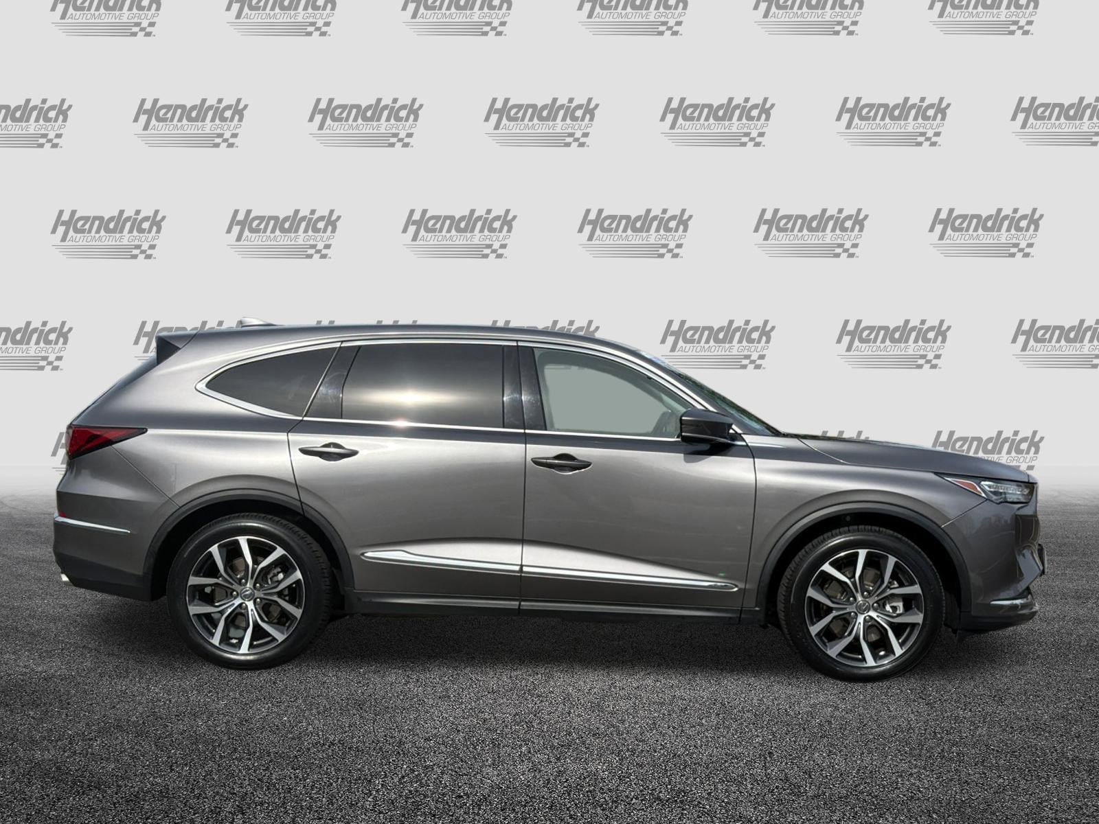 Used 2022 Acura MDX SH-AWD w/ Technology Package image 3