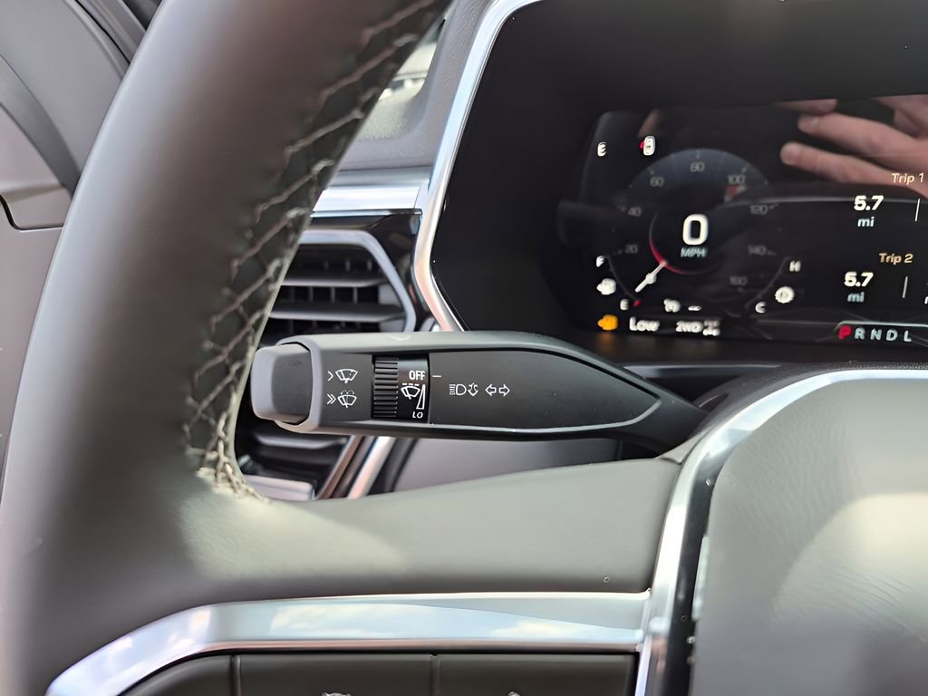 New 2026 GMC Canyon Elevation AWD/4WD image 37