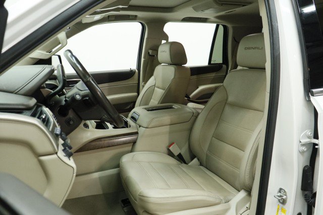 Used 2019 GMC Yukon Denali w/ Denali Ultimate Package AWD/4WD image 8