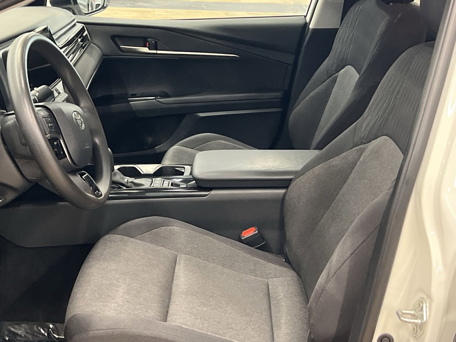 Used 2025 Toyota Camry LE image 12