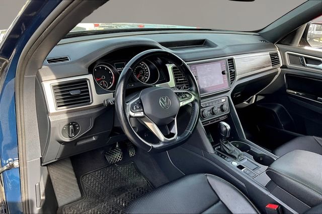 Used 2020 Volkswagen Atlas Cross Sport SE w/ Panoramic Sunroof Package image 14