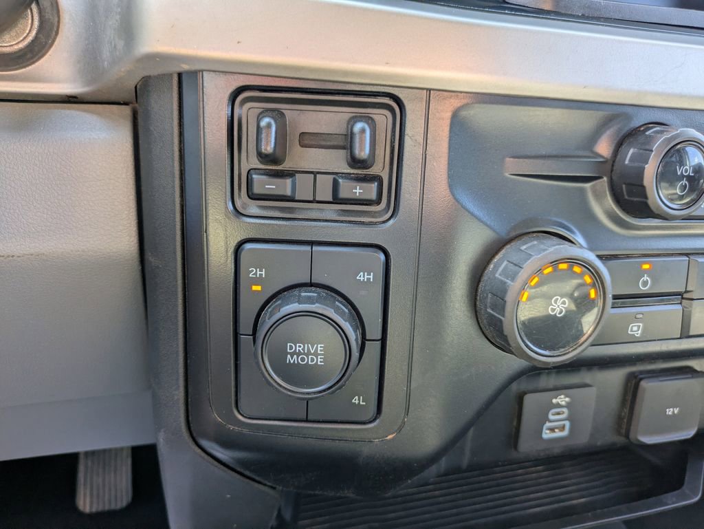 Used 2024 Ford F350 XLT AWD/4WD image 17