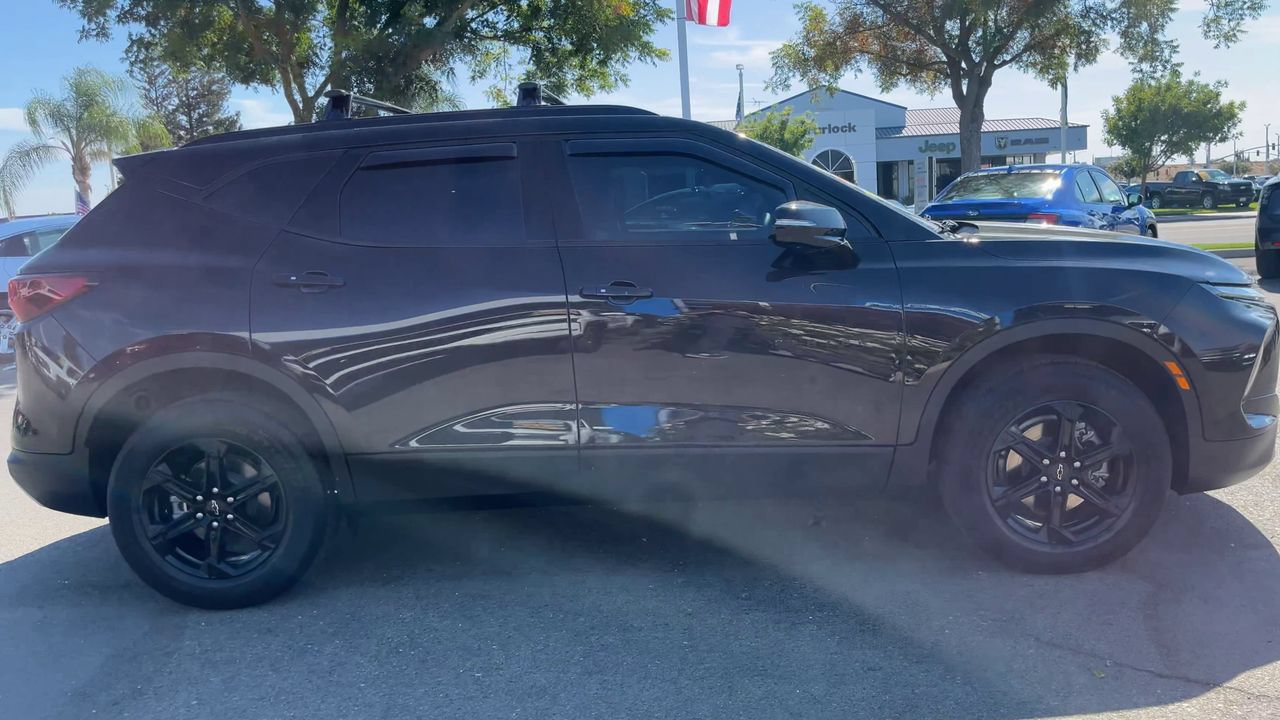 Used 2024 Chevrolet Blazer LT w/ Sound & Technology Package AWD/4WD image 8