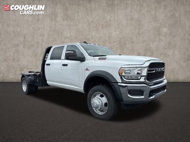 New 2024 RAM 5500 Tradesman w/ Chrome Appearance Group AWD/4WD image 1