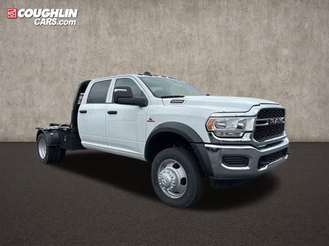 New 2024 RAM 5500 Tradesman w/ Chrome Appearance Group AWD/4WD image 1