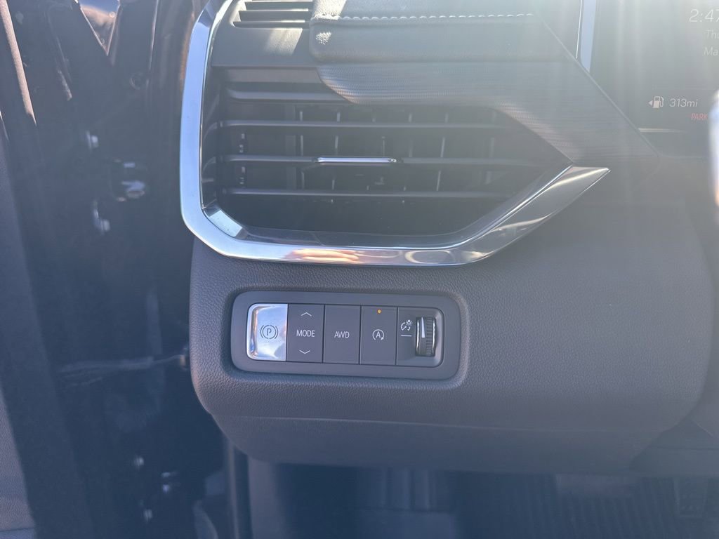 Used 2025 GMC Acadia Elevation w/ Elevation Premium Package image 11